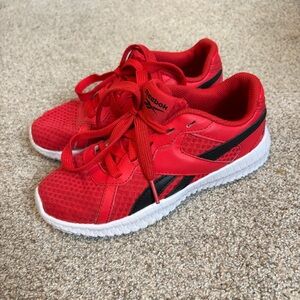 Reebok Red Lace Up Sneakers Running Shoes Boys Size 2 Sporty Outdoor Activewear